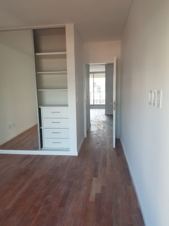 Semipiso Un dormitorio - Dos balcones - A estrenar - Posibilidad cochera - Entrega inmediata - Rodríguez 400