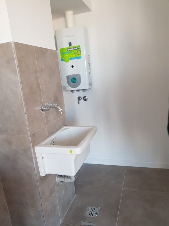 Semipiso Un dormitorio - Dos balcones - A estrenar - Posibilidad cochera - Entrega inmediata - Rodríguez 400