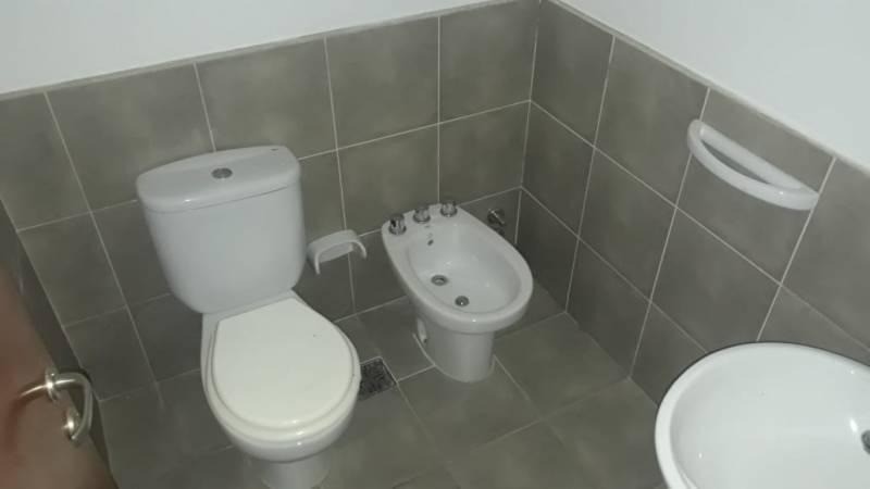 OFICINA zona tribunales - Piso exclusivo - Equipada - 80m2 - Entrega inmediata - Montevideo 2400