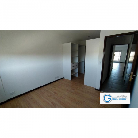 VENTA DEPARTAMENTO Semipiso UN DORMITORIO - Al frente, ventilacion cruzada - Entrega inmediata - Santa Fe 2500