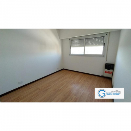 VENTA DEPARTAMENTO Semipiso UN DORMITORIO - Al frente, ventilacion cruzada - Entrega inmediata - Santa Fe 2500