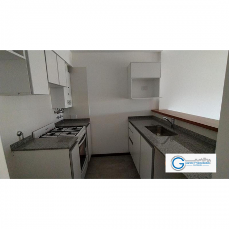 VENTA DEPARTAMENTO Semipiso UN DORMITORIO - Al frente, ventilacion cruzada - Entrega inmediata - Santa Fe 2500