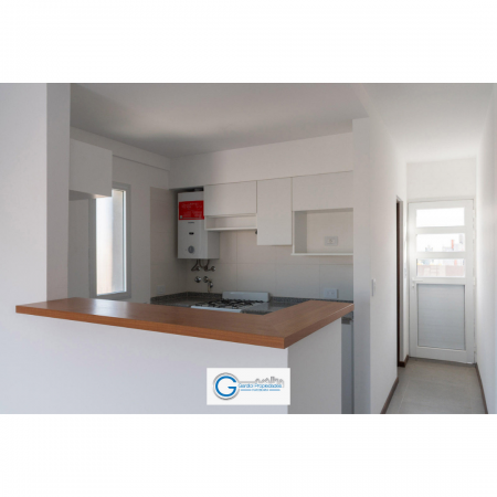 VENTA DEPARTAMENTO Semipiso UN DORMITORIO - Balcon al frente - Entrega inmediata - Cordoba 2600