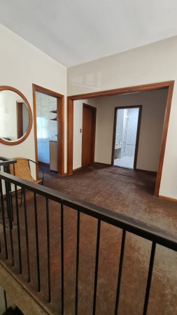 EN VENTA Importante CASA AL FRENTE en DOS PLANTAS - 3 DORMITORIOS - Patio, jardin - Callao 3300