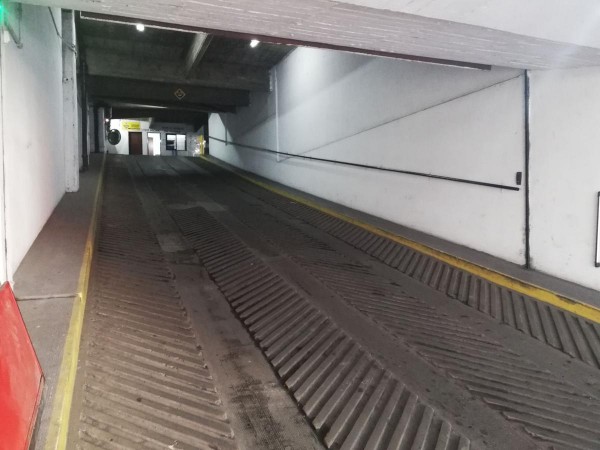 VENTA INTERESANTE OPORTUNIDAD COCHERA CENTRICA - Sarmiento y Rioja