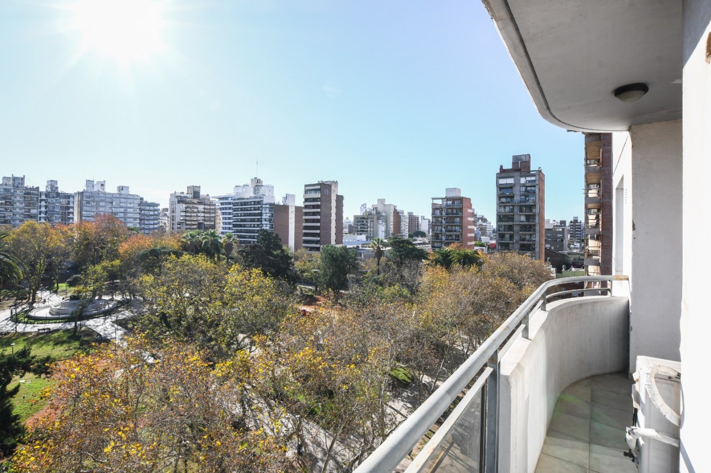 VENTA OPORTUNIDAD Vista despejada Plaza Lopez. Un dormitorio. ENTREGA INMEDIATA