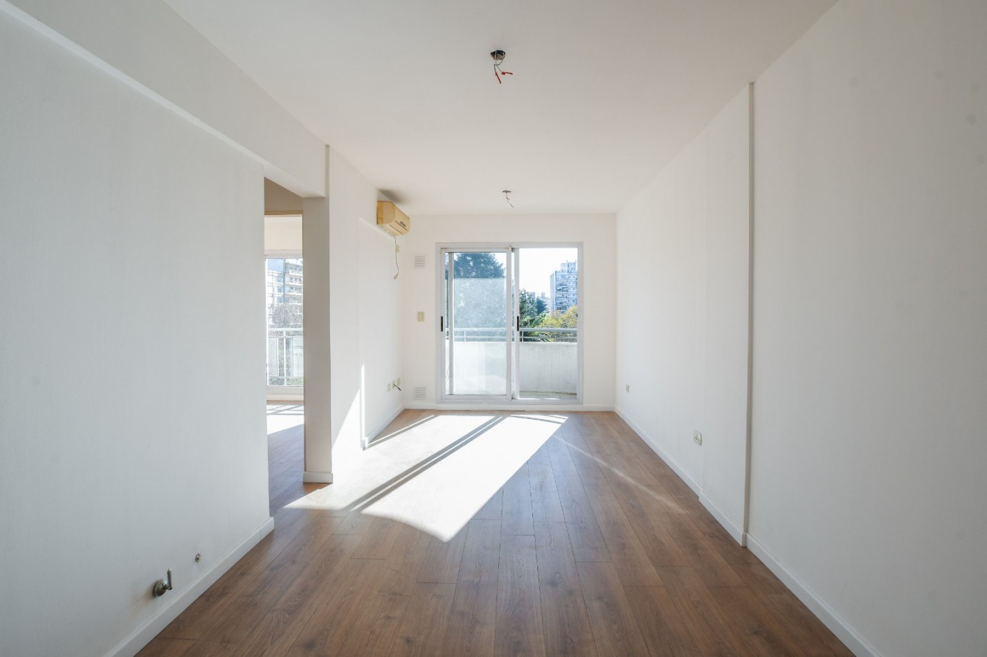 VENTA OPORTUNIDAD Vista despejada Plaza Lopez. Un dormitorio. ENTREGA INMEDIATA