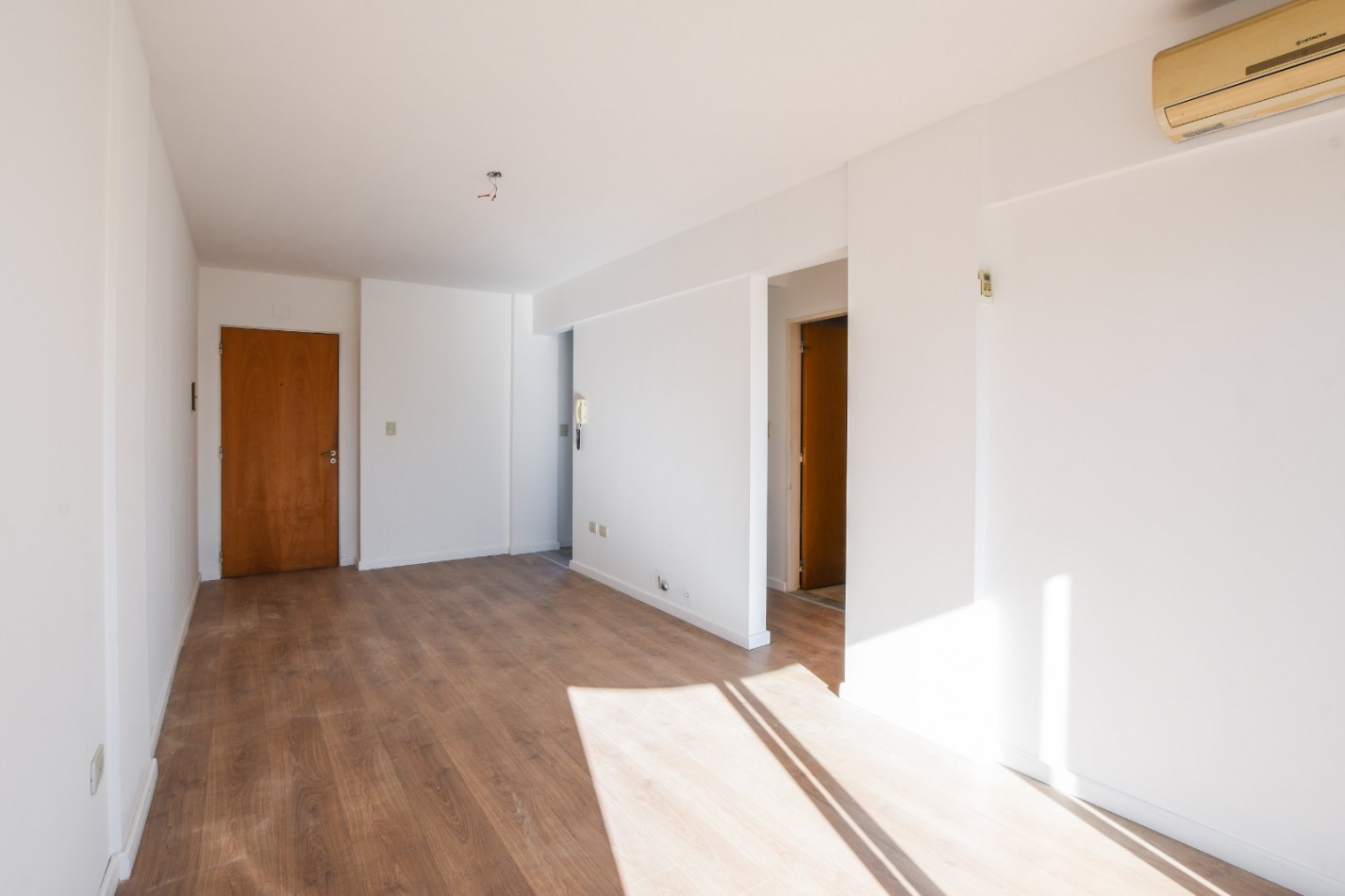 VENTA OPORTUNIDAD Vista despejada Plaza Lopez. Un dormitorio. ENTREGA INMEDIATA