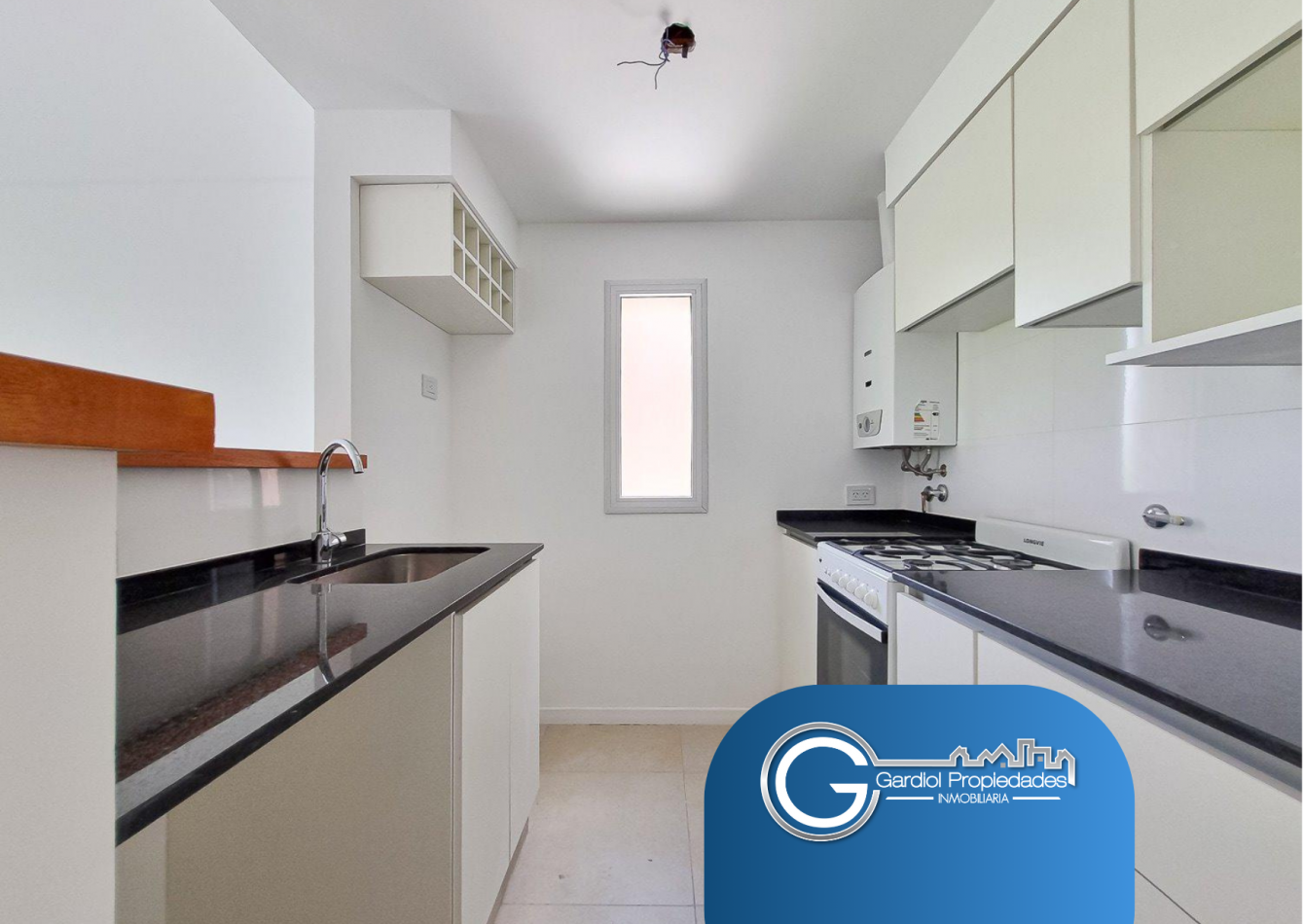 VENTA DEPARTAMENTO Duplex DOS DORMITORIOS - Terraza exclusiva y balcon frente al parque Independencia  - Av. Pellegrini 2632