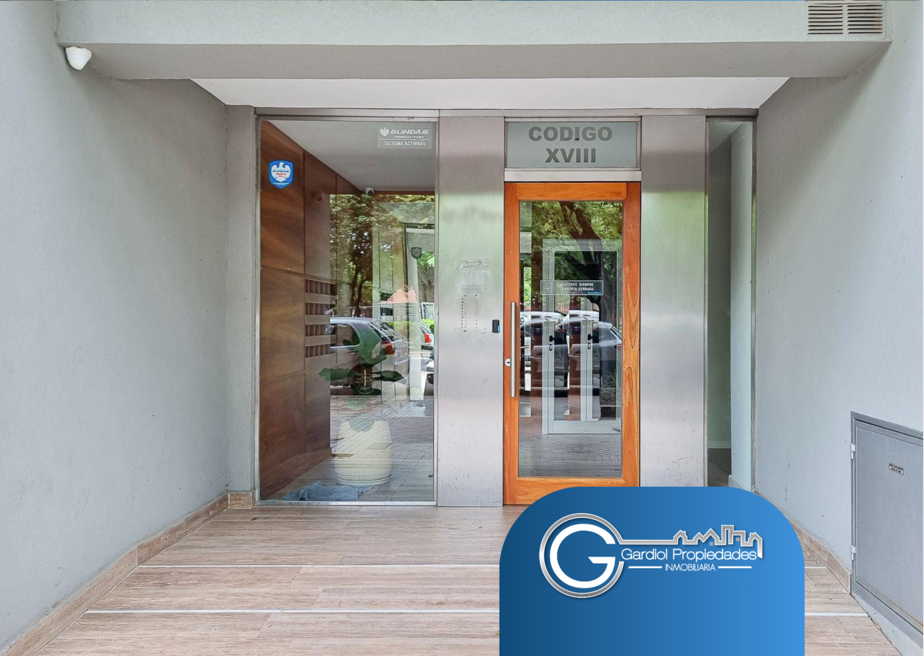 VENTA DEPARTAMENTO Duplex DOS DORMITORIOS - Terraza exclusiva y balcon frente al parque Independencia  - Av. Pellegrini 2632