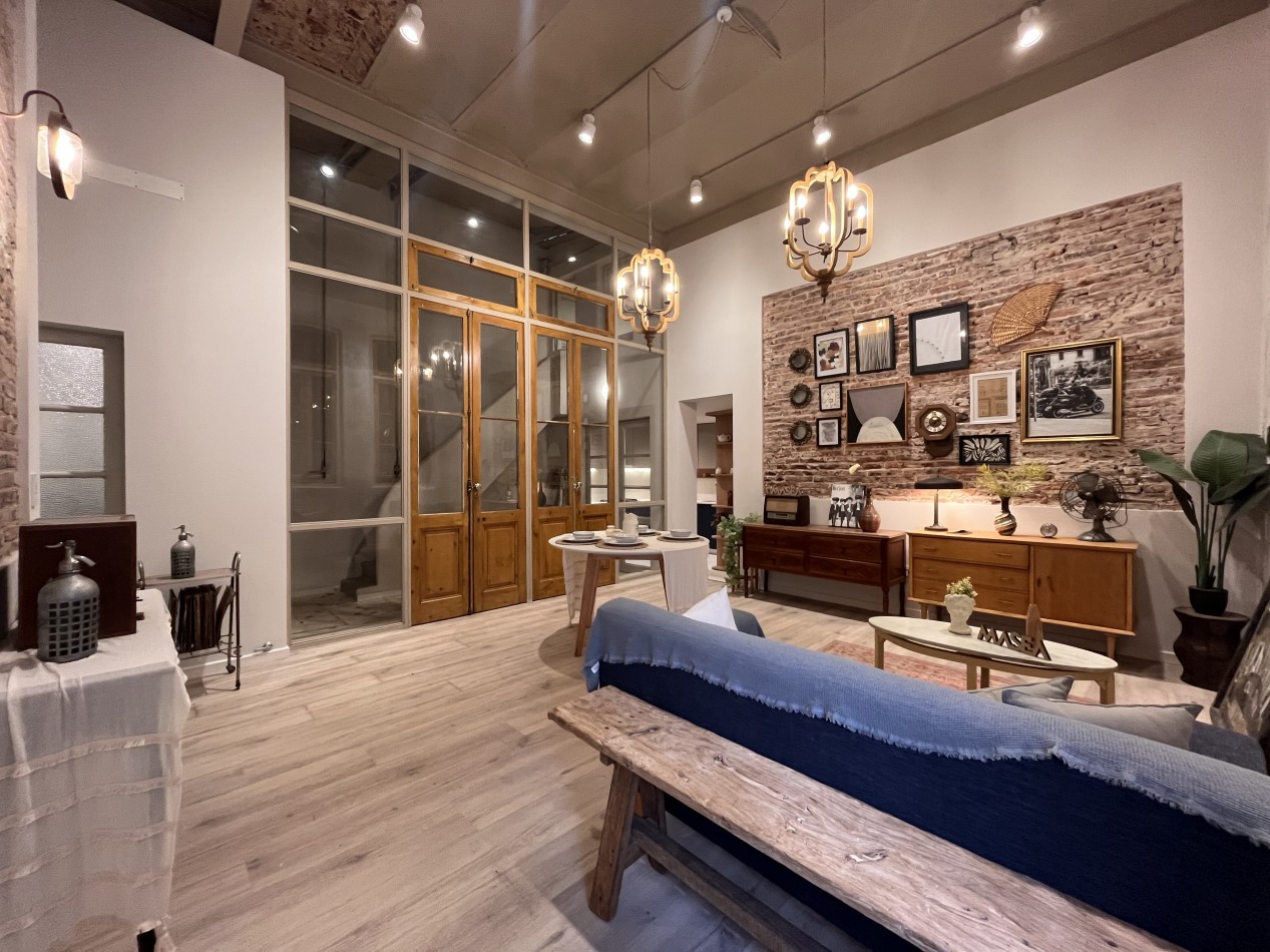 Casa remodelada, 2 dormitorios, patio - Echesortu