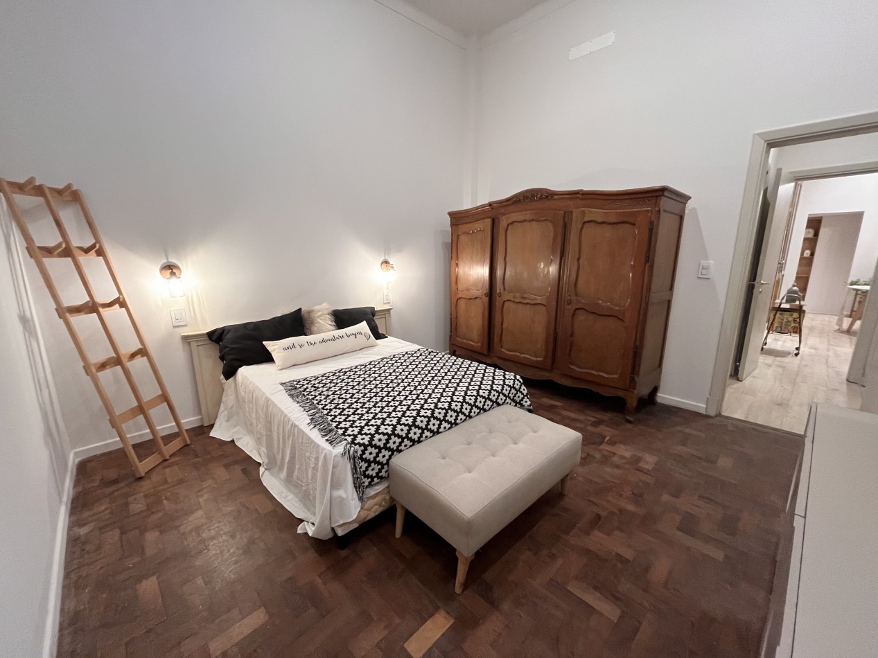 Casa remodelada, 2 dormitorios, patio - Echesortu