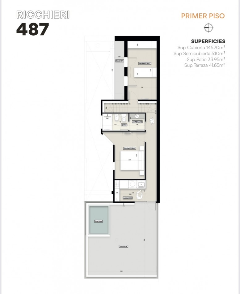 Importante Casa de diseño en Pinchicha, 3 dormitorio, patio con parrillero, terraza con piscina 