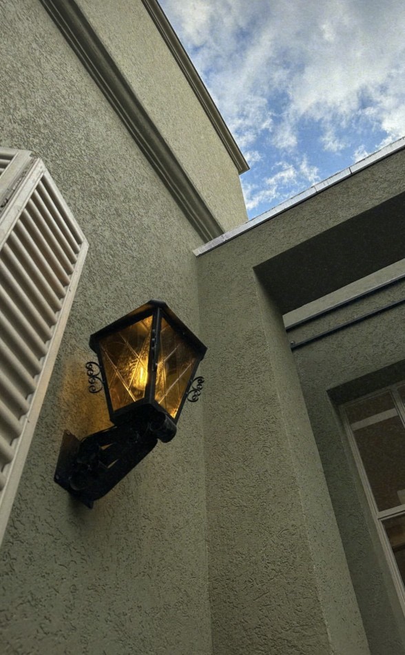 Importante Casa de diseño en Pinchicha, 3 dormitorio, patio con parrillero, terraza con piscina 