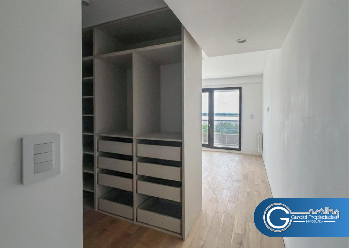 VENTA - Piso exclusivo - Dos dormitorios - Vista franca al rio - Amenities - FINANCIACION - Av. Libertad 167