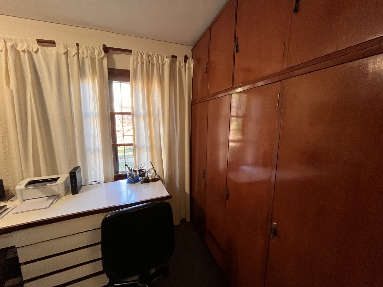 Exclusiva Casa en Fisherton de 4 dormitorios, parque, piscina 