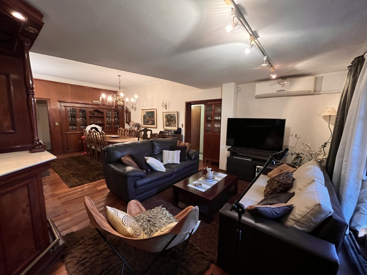 Exclusiva Casa en Fisherton de 4 dormitorios, parque, piscina 