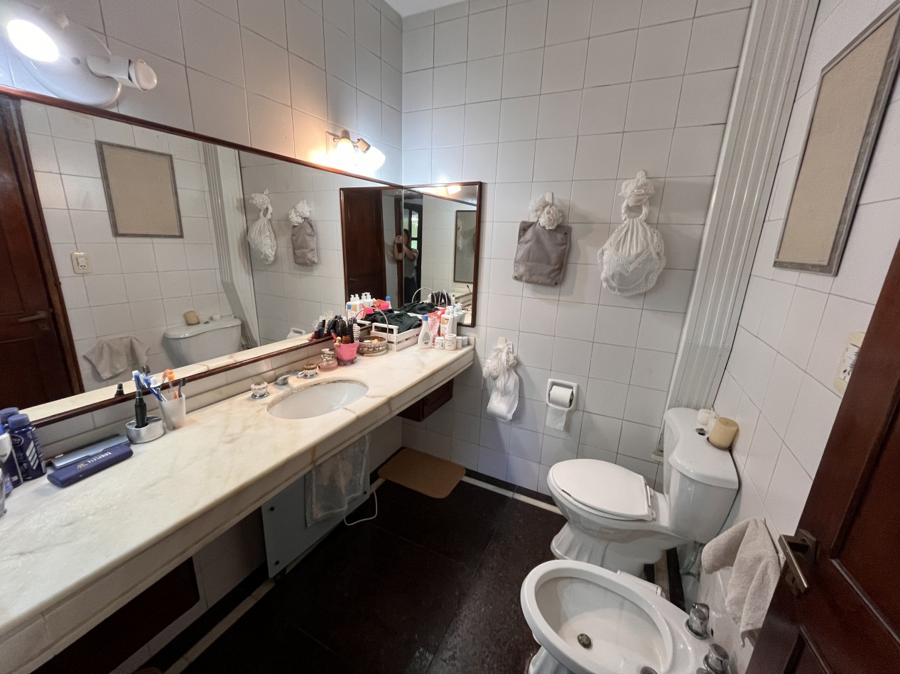 Exclusiva Casa en Fisherton de 4 dormitorios, parque, piscina 