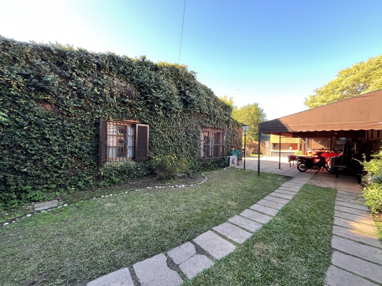 Exclusiva Casa en Fisherton de 4 dormitorios, parque, piscina 