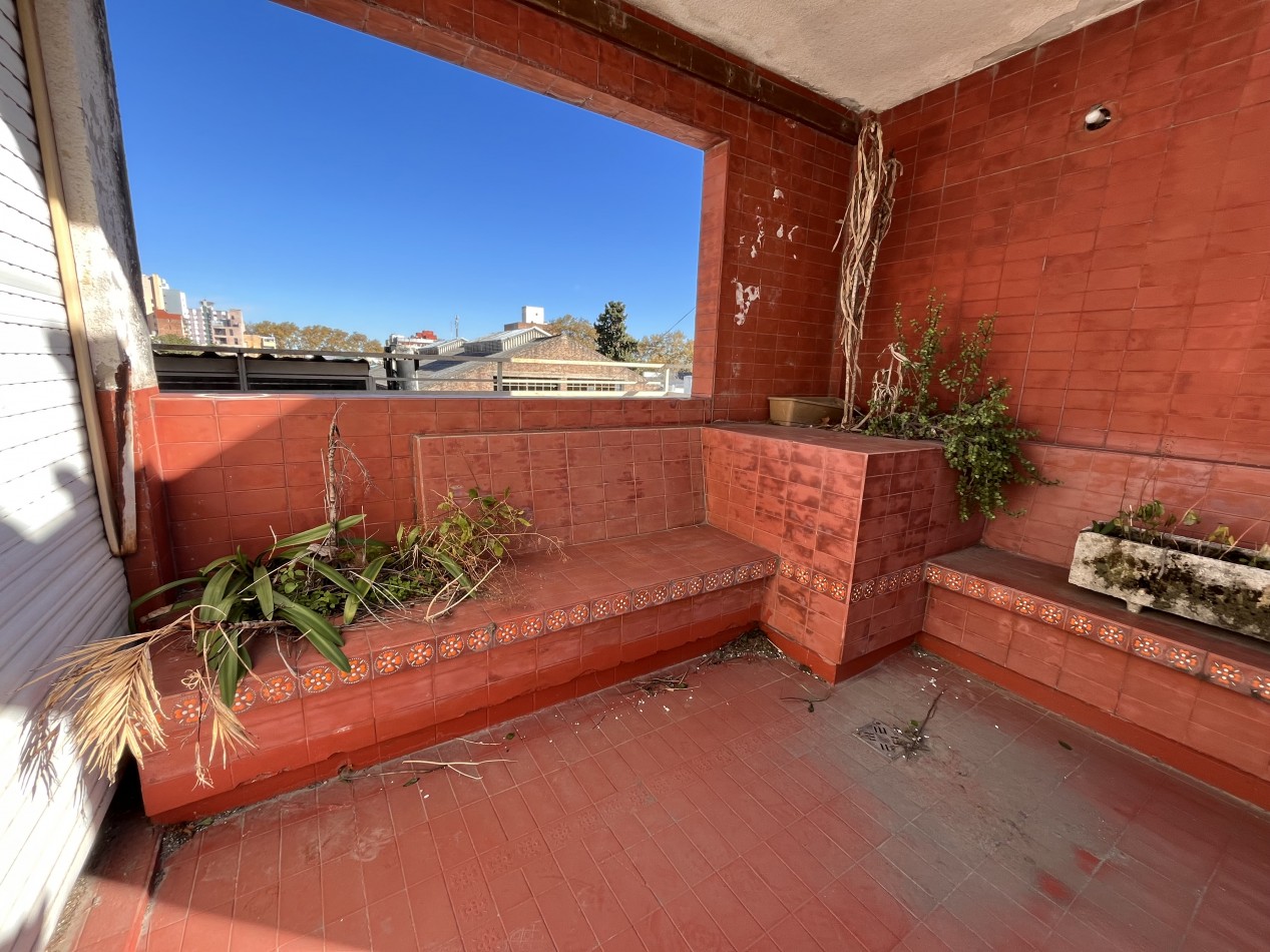 Dos dormitorios con terraza exclusiva y parrillero en barrio España y Hospitales - POSIBILIDAD DE FINANCIACION O PERMUTA