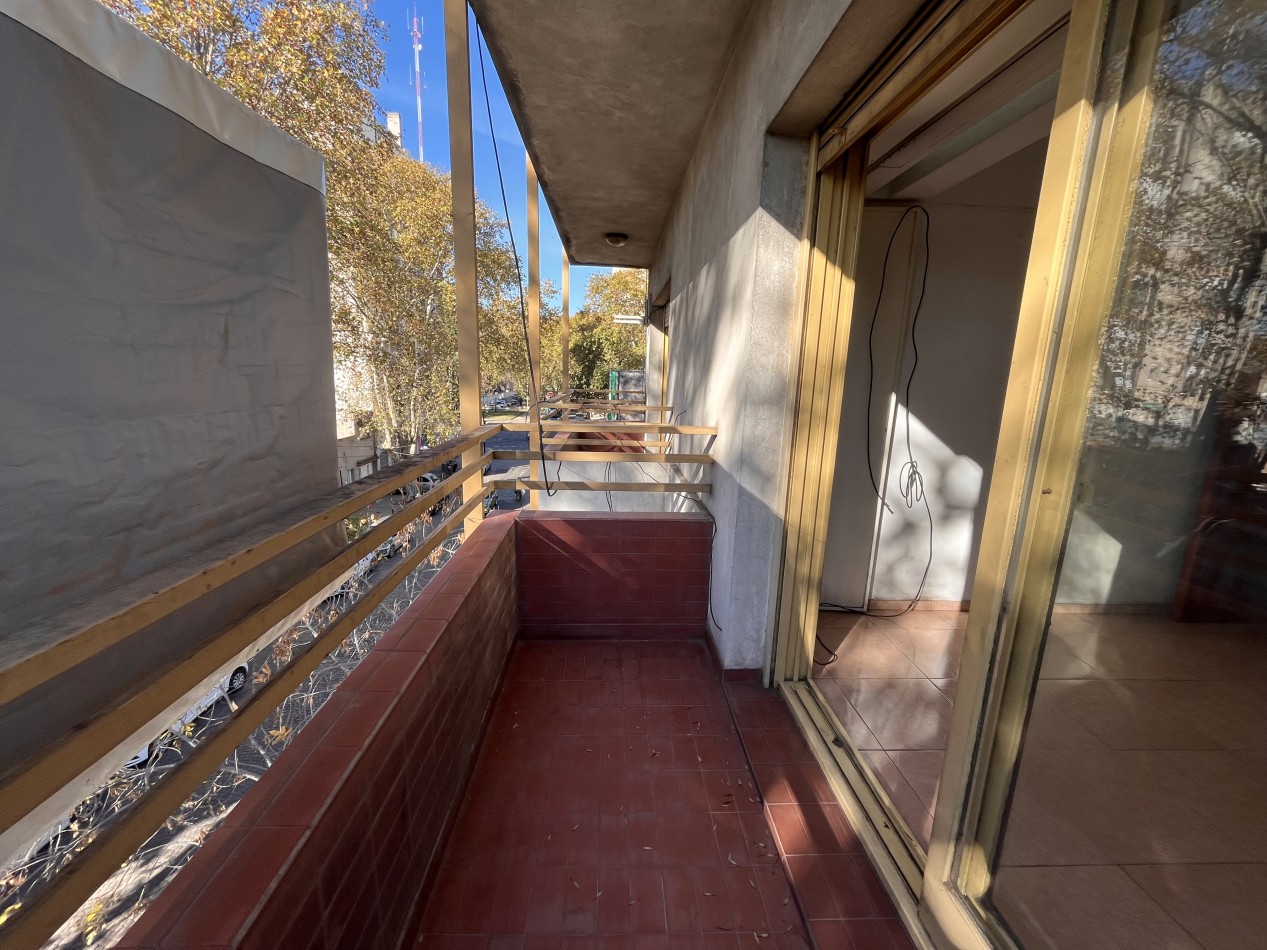 Dos dormitorios con terraza exclusiva y parrillero en barrio España y Hospitales - POSIBILIDAD DE FINANCIACION O PERMUTA