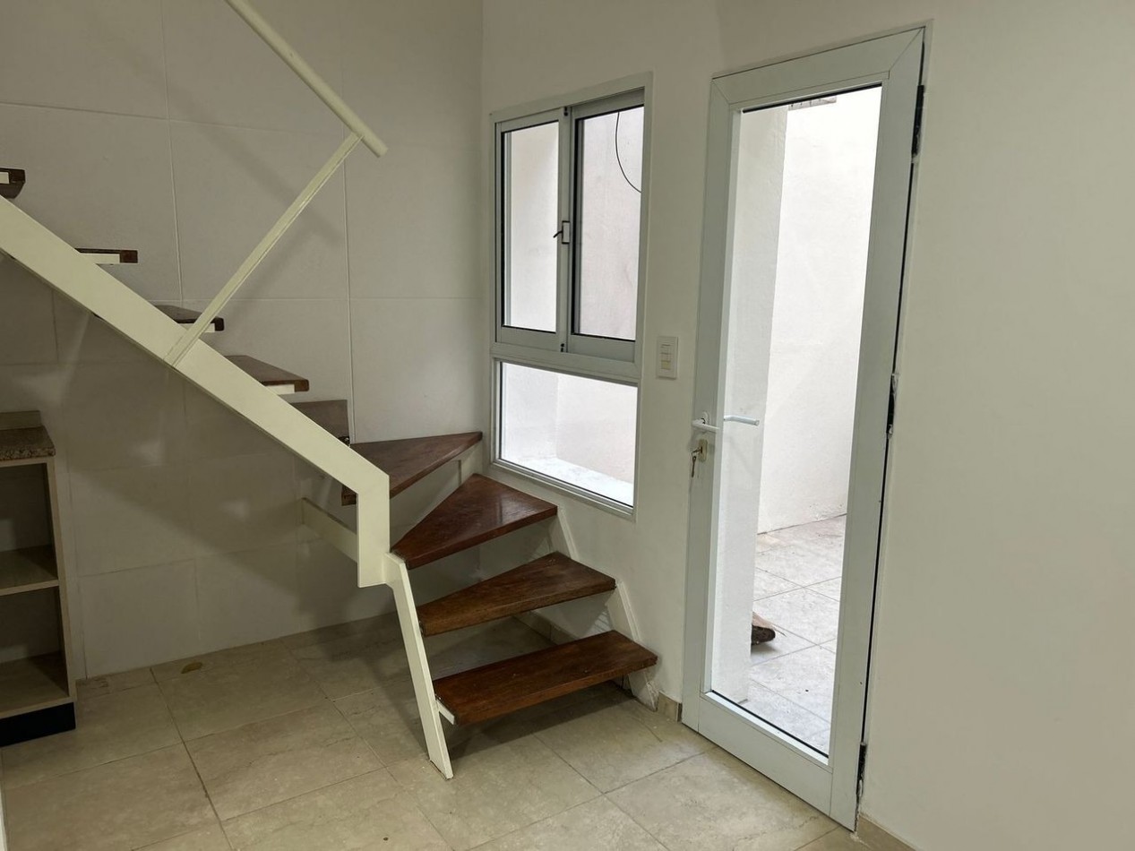 Duplex UN DORMITORIO, reciclado a nuevo - BARRIO LOURDES