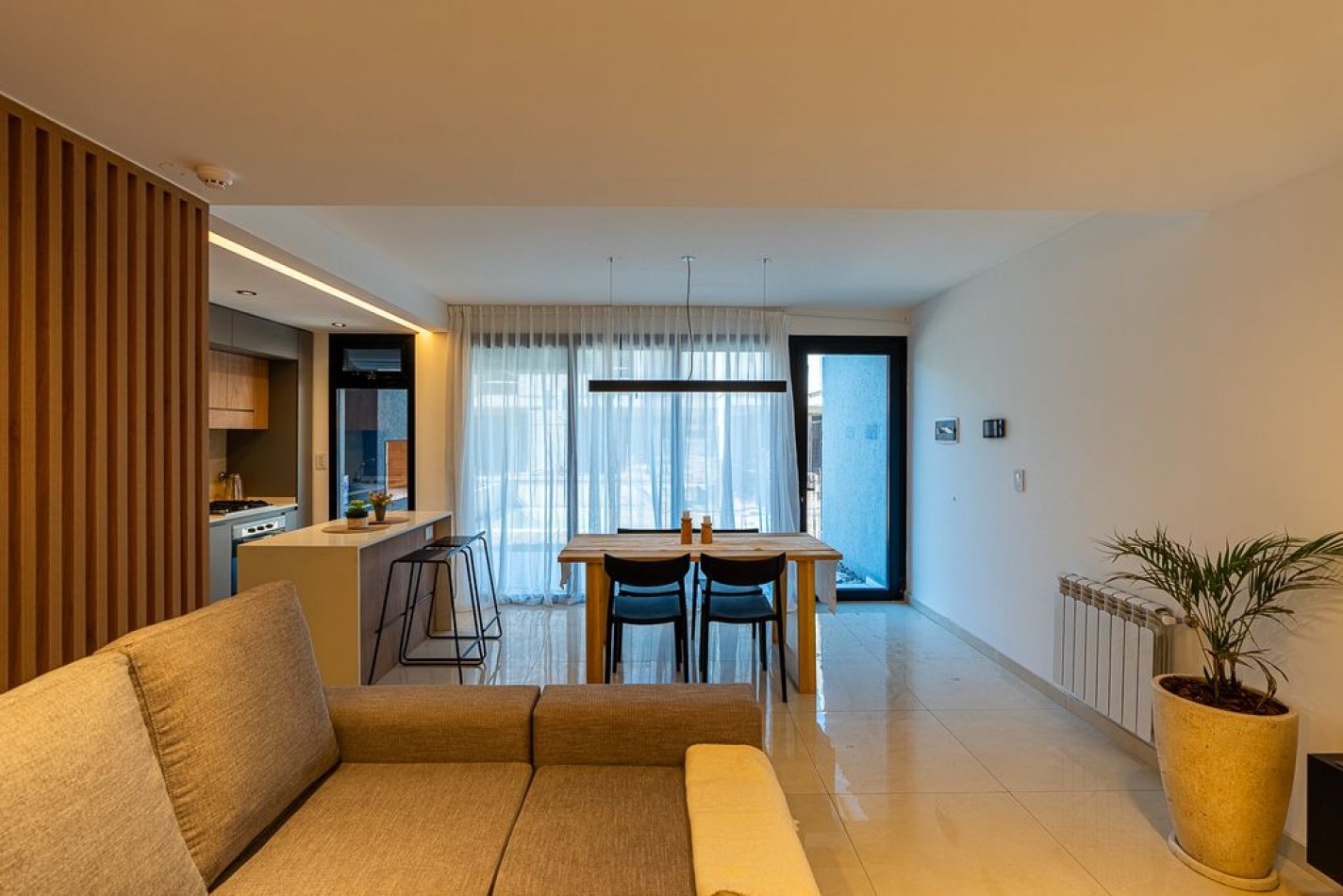 oportunidad Casa 3 dormitorios en FISHERTON - Piscina, jardin, parrillero - Cochera - Proxima entrega