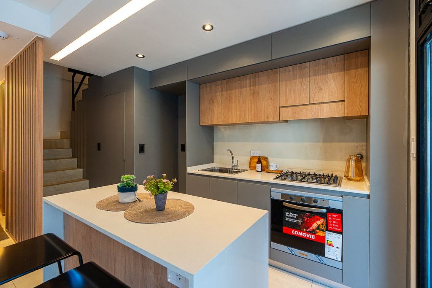 oportunidad Casa 3 dormitorios en FISHERTON - Piscina, jardin, parrillero - Cochera - Proxima entrega