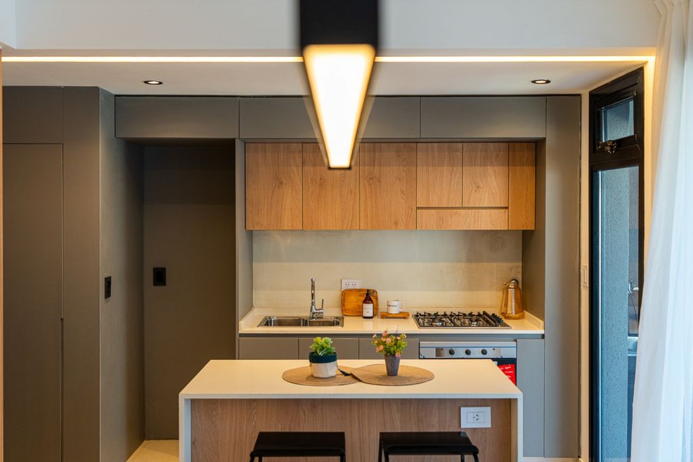 VENTA Casa 4 dormitorios con piscina, jardin, parrillero - FISHERTON - Proyecto en construccion. FINANCIACION