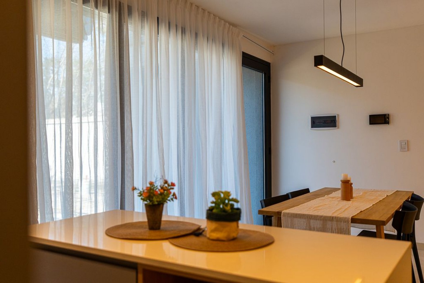 VENTA Casa 4 dormitorios con piscina, jardin, parrillero - FISHERTON - Proyecto en construccion. FINANCIACION