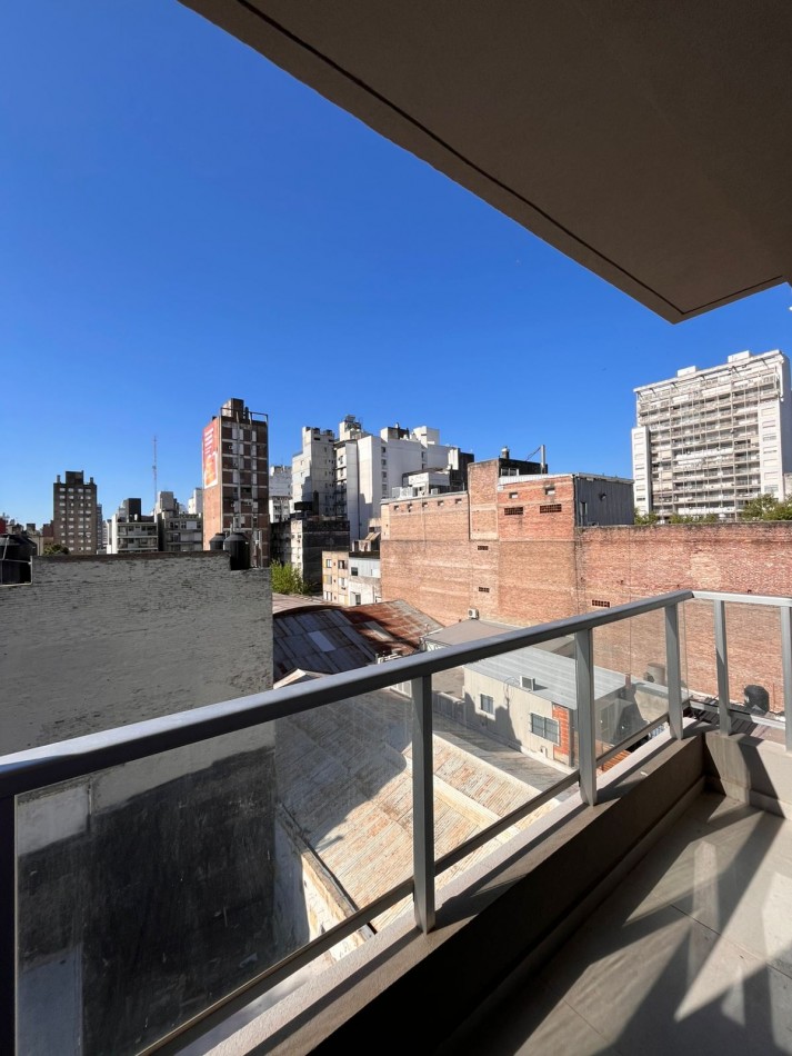 VENTA DEPARTAMENTO UN DORMITORIO - Balcones vidriados - ENTREGA INMEDIATA - Zeballos 2200
