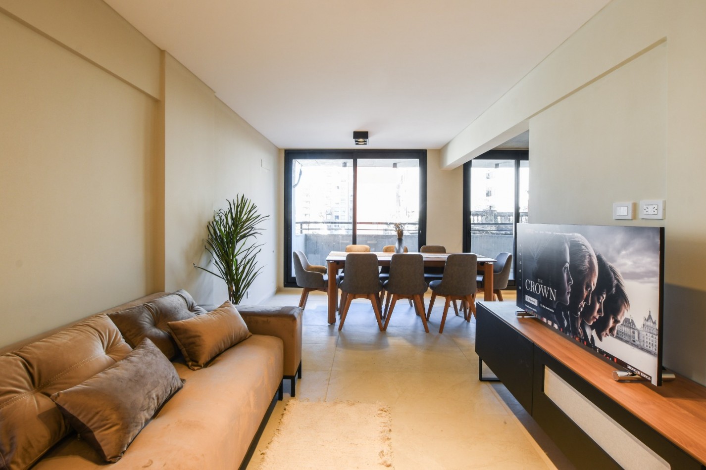 SEMIPISO DE DOS DORMITORIOS DE CATEGORIA CON COCHERA - AMENITIES - DORREGO 325