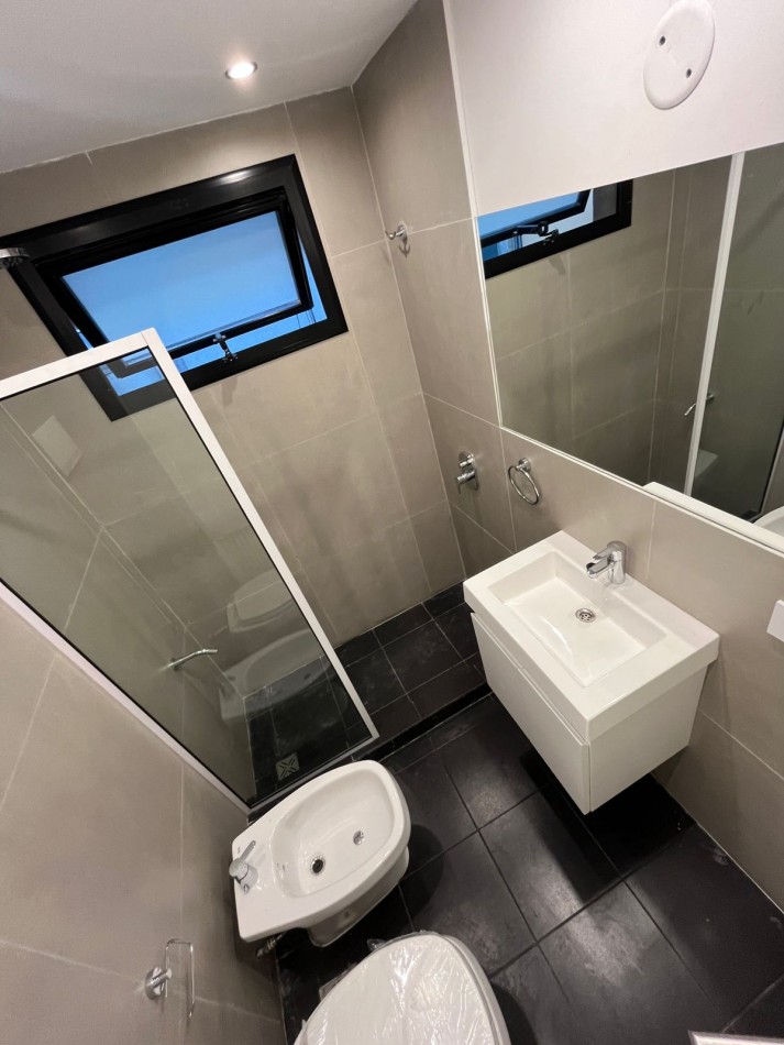 Hermoso departamento de 3 dormitorios reciclado a nuevo - Entre Rios 318