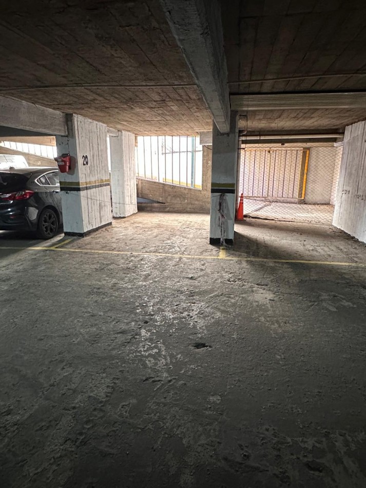 COCHERA EN VENTA! Corrientes 300