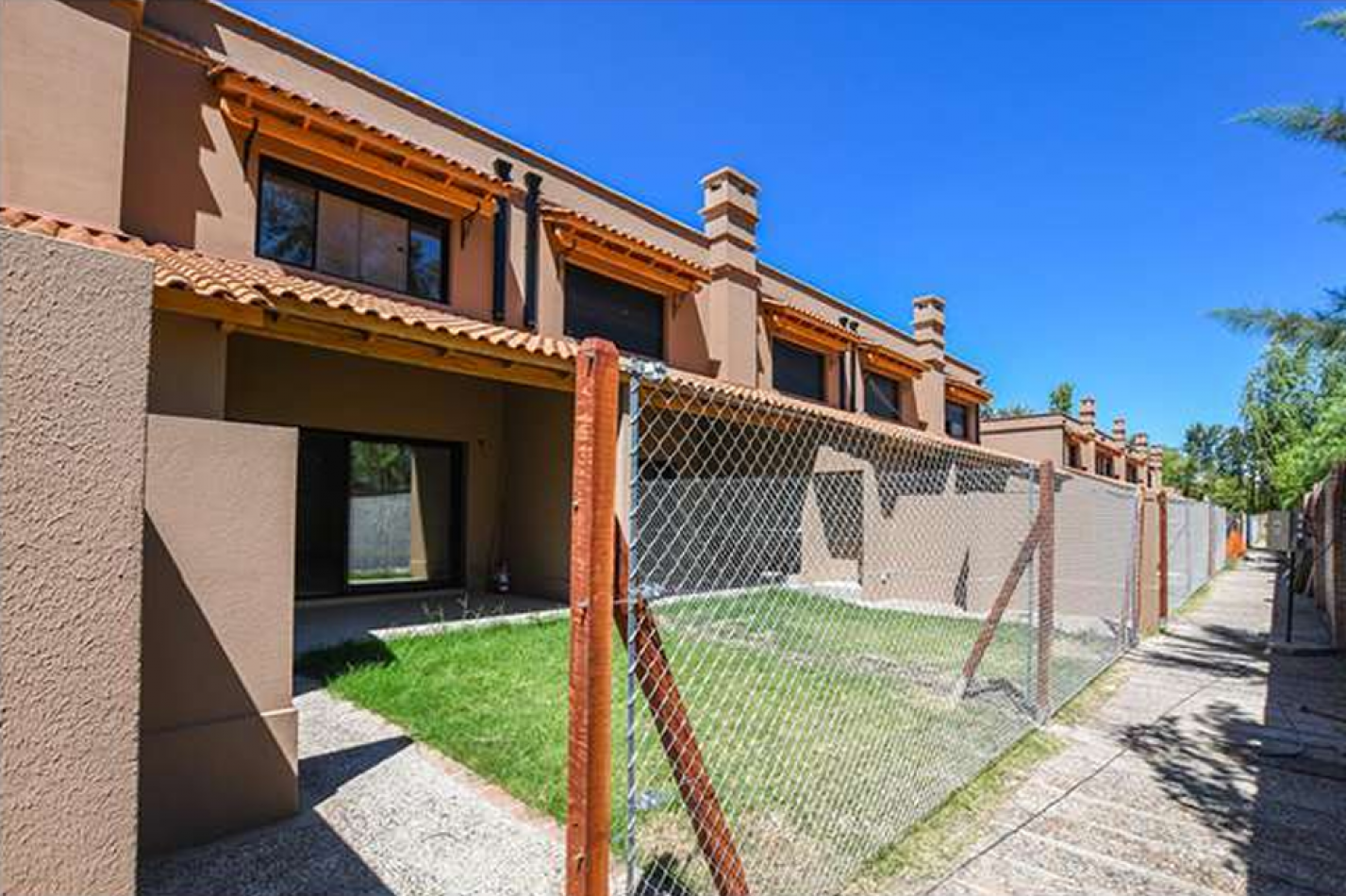 EN VENTA! Condominios premium. Fisherton