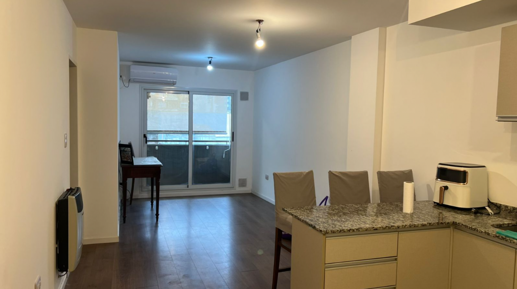 EN VENTA! Departamento 1 dormitorio. laprida 1300