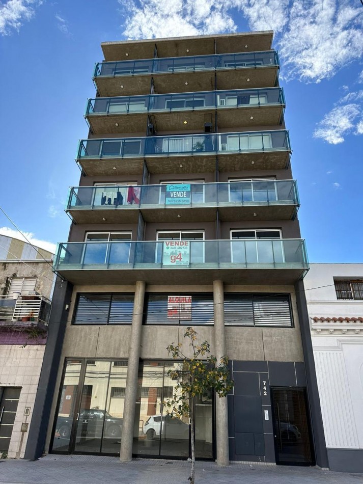 ¡OPORTUNIDAD! monoambiente completamente amoblado! edificio con amenities. Cerrito 700