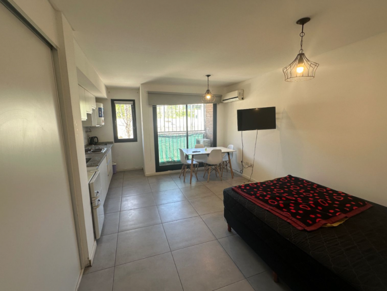 ¡OPORTUNIDAD! Amplio monoambiente. barrio refineria. corvalan 500