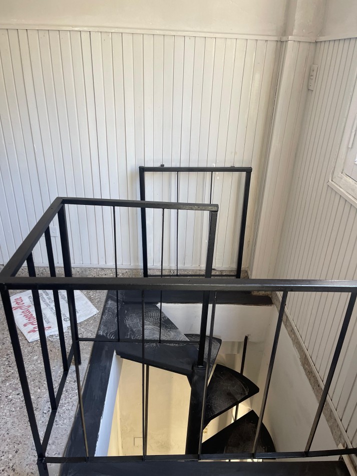 PH EN VENTA, un dormitorio. Excelente ubicacion. Primero de Mayo al 1300