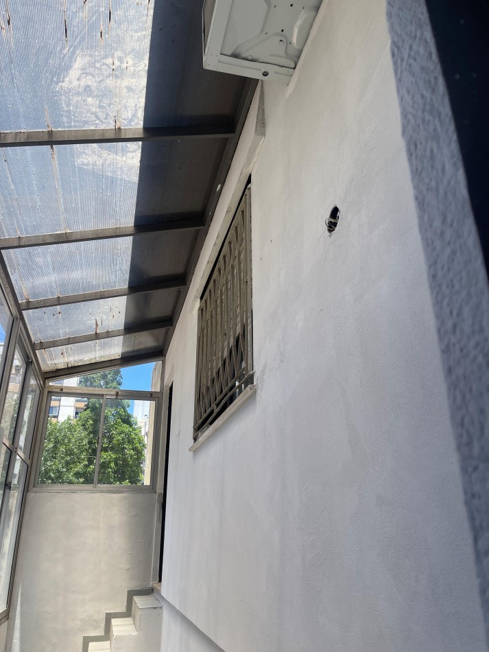 PH EN VENTA, un dormitorio. Excelente ubicacion. Primero de Mayo al 1300