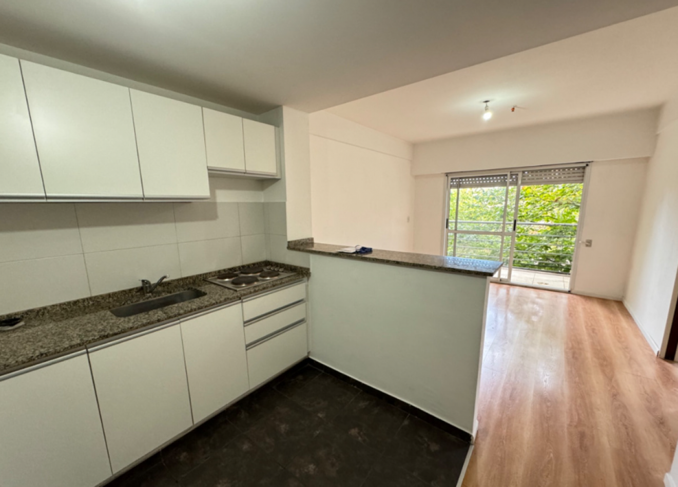 ¡EN VENTA! 1 DORMITORIO AL FRENTE. Cordoba 3900