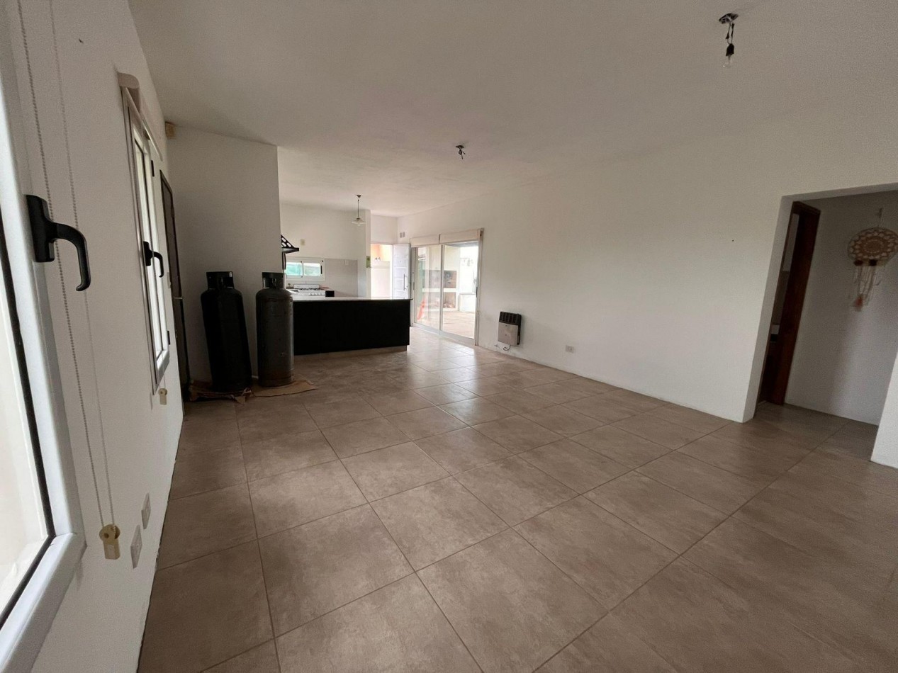 CASA EN ALQUILER, FUNES CITY. 