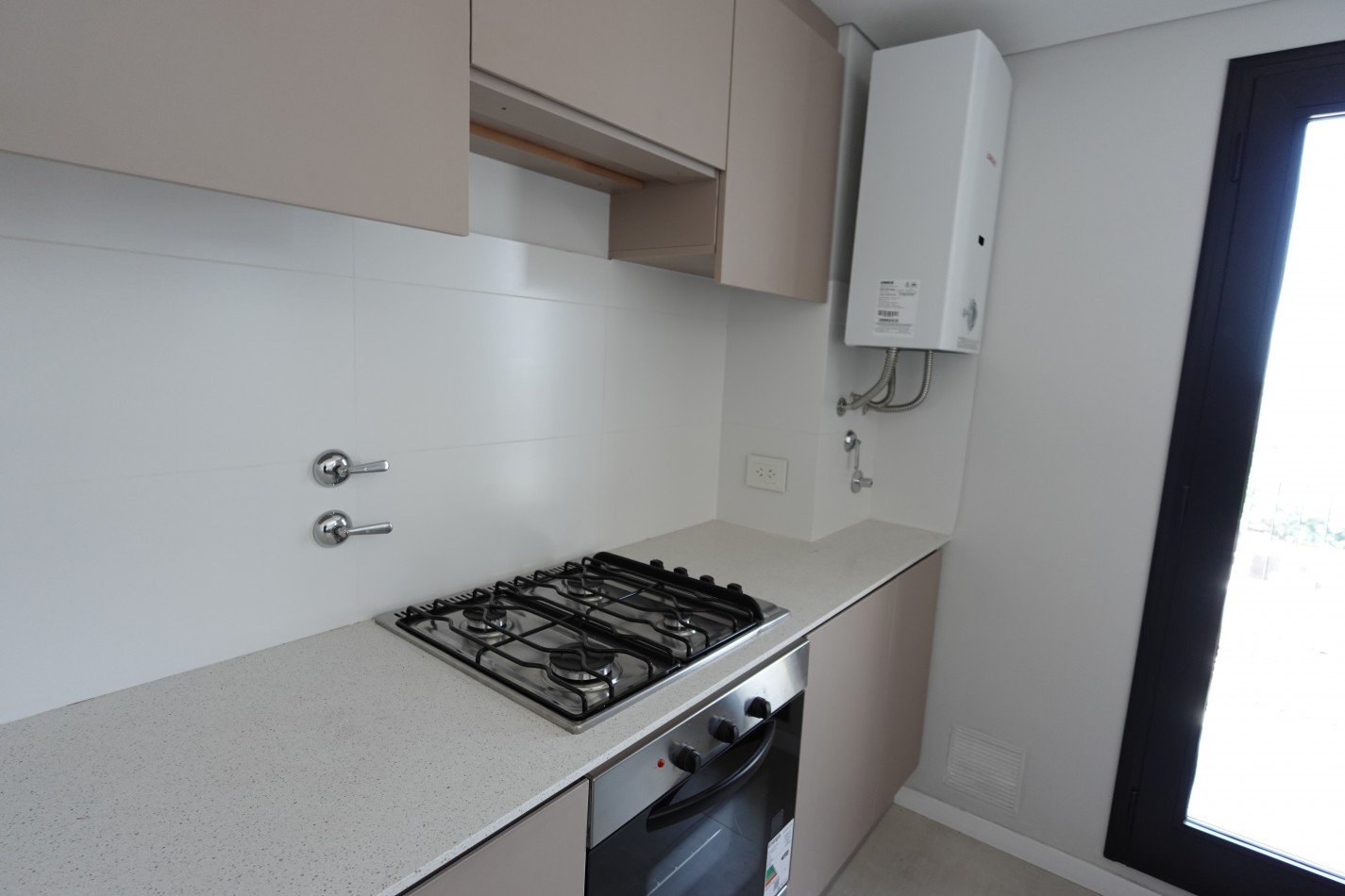 EN VENTA. Depto 2 dormitorios. EXCELENTE ZONA. Mendoza 2600