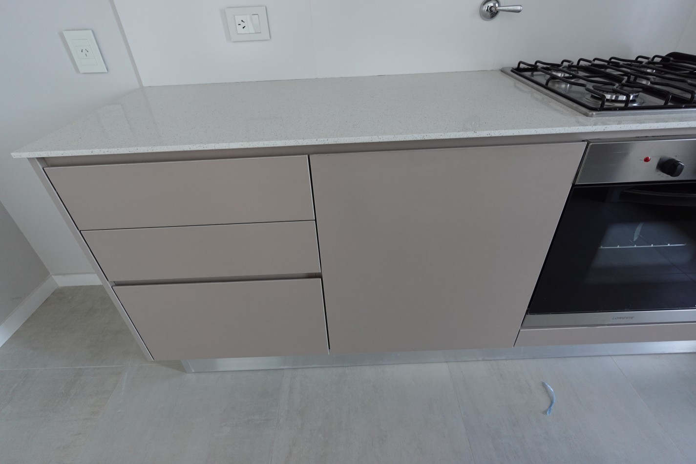 EN VENTA. Depto 2 dormitorios. EXCELENTE ZONA. Mendoza 2600