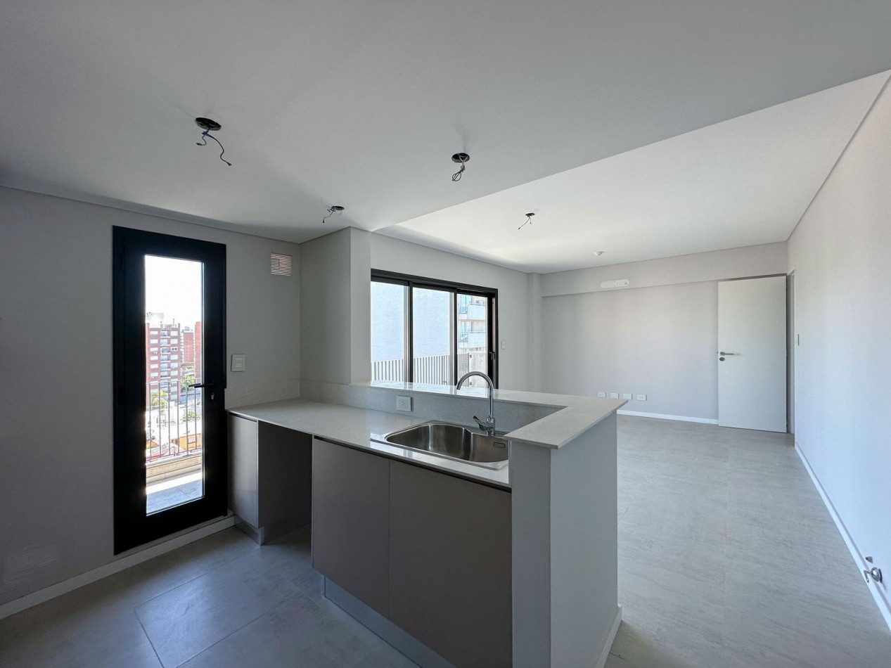 EN VENTA. Depto 2 dormitorios. EXCELENTE ZONA. Mendoza 2600