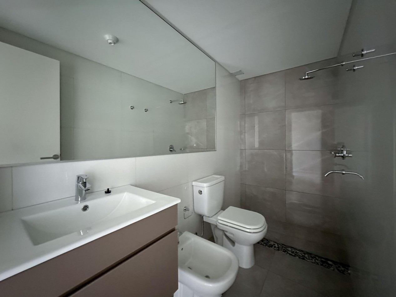 EN VENTA. Depto 2 dormitorios. EXCELENTE ZONA. Mendoza 2600