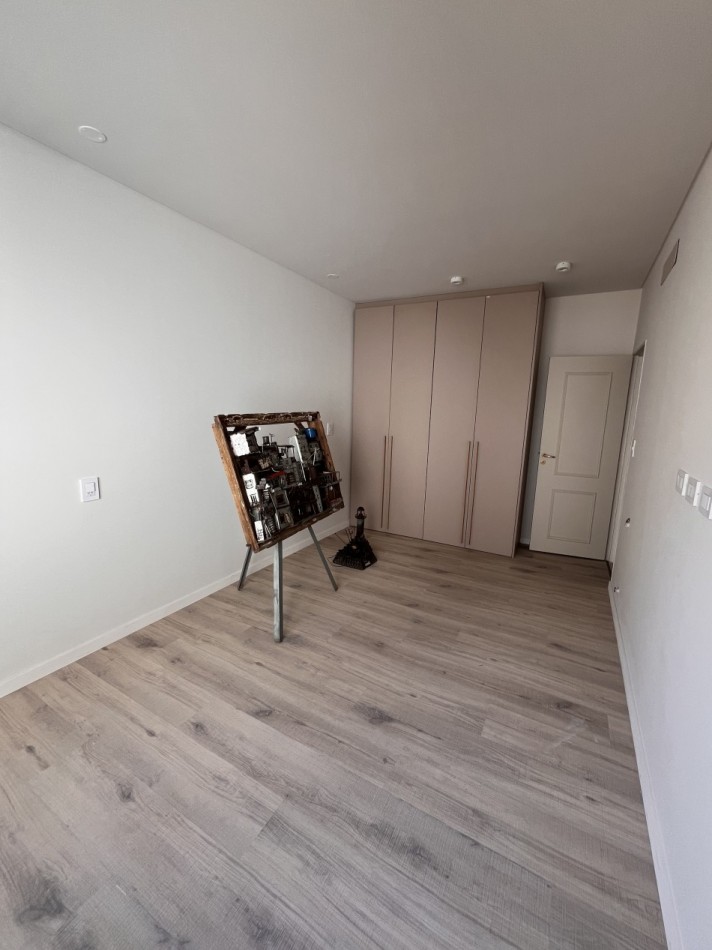 Espectacular Casa de diseño, reciclada. 4 dormitorios, patio con parrillero, terraza con piscina, cochera - Abasto