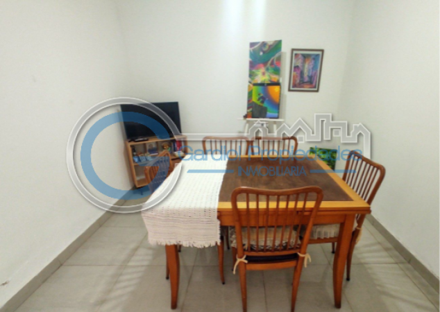 VENTA CASA AL FRENTE - Dos plantas - Tres dormitorios - Cochera - Tres patios - Terraza - BELLA VISTA