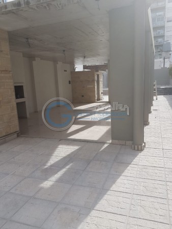 VENTA DEPARTAMENTO Semipiso a estrenar. Un dormitorio con patio y balcon . Amenities. Jujuy 1660