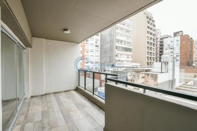 VENTA DEPARTAMENTO Semipiso a estrenar. Un dormitorio con patio y balcon . Amenities. Jujuy 1660